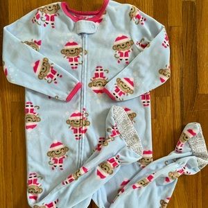 Christmas holiday fleece footed girls 3T pajamas.